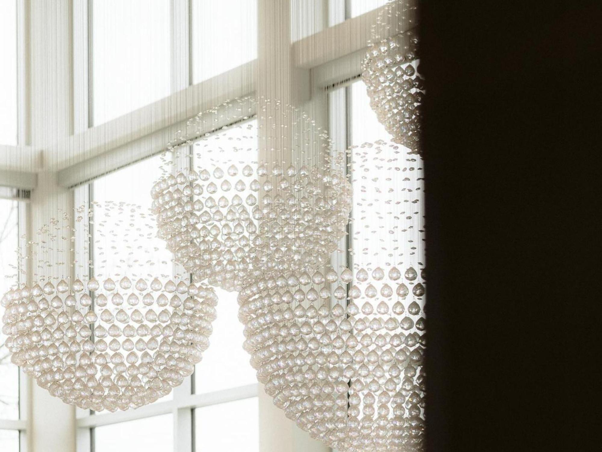 Otl Gouverneur Sherbrooke Luaran gambar The 2000 light globes in the foyer of the National Gallery of Victoria