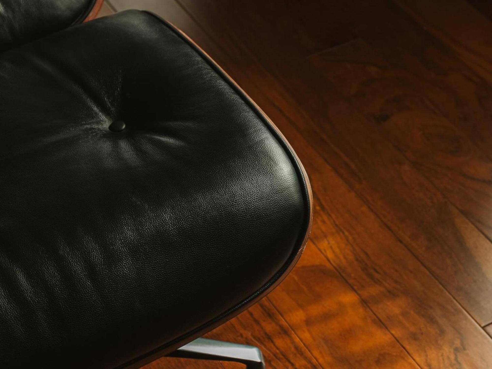 Otl Gouverneur Sherbrooke Luaran gambar Detail of the chair